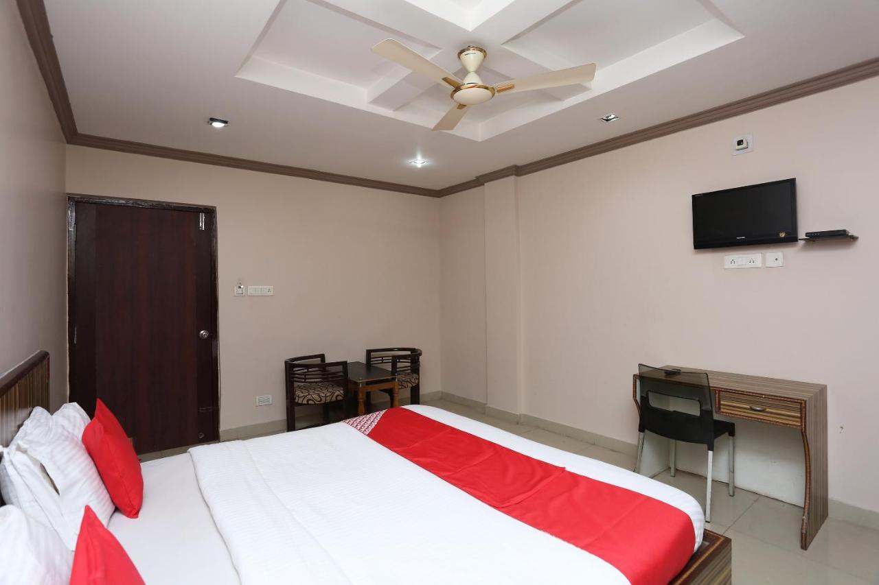 Hotel Oyo 3881 Venus Nxt Bhubaneswar Esterno foto